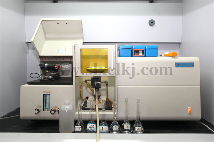 设备名称：原子吸收分光光度计